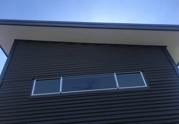 Home with Metal Wall Modern Type - Smart Metal Roofing in QLD, Australia